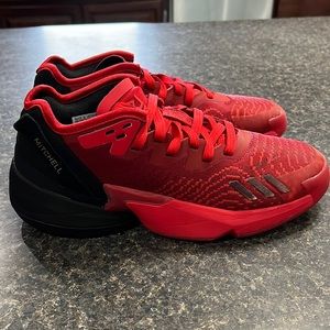 Adidas D.O.N. ISSUE #4 basketball shoes size 8